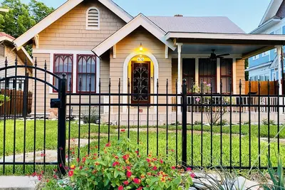Image de Walk to Pearl & Riverwalk! Historic Casita close to downtown Sa