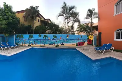Image de 2bd guest-friendly top-floor penthouse, pool, fully equipped, near shops&bars!