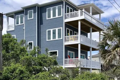 Image de Ocean Views from Every Room!