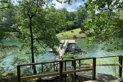 Image de SanTrabin on Smith Lake in a quiet cove!