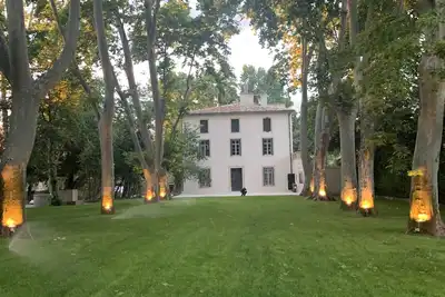 Image de batisse  de caractère dans un parc classé de 1 ha