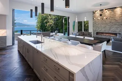Image de Privacy, Luxury, Waterfront | Titan`s Landing