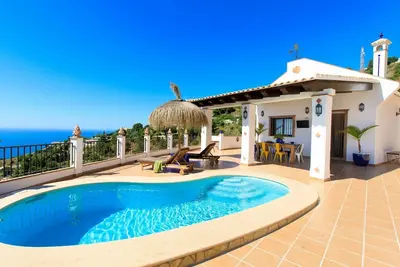 Image de Maison de vacances privée avec Wifi, climatisation, piscine privée, Tv, terrasse, parking