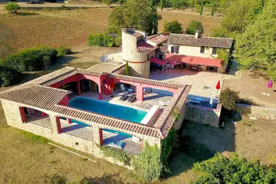 Image de Lou Coudon, magnifique propriété Provençale