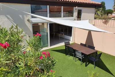 Image de Appartement familial, 4 chambres, 2 grandes terrasses, 1 min Ă pied de la plage