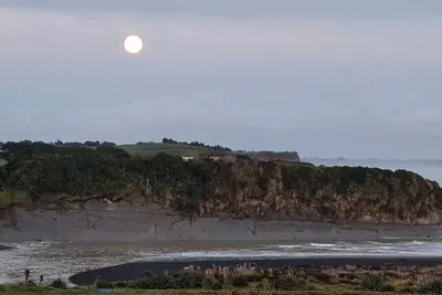 Image de Peace and Tranquility. . . farmland, river and west coast beach - perfection!