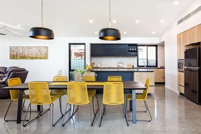 Image de Chesters by the Bay: luxury family home, walk to beach and town