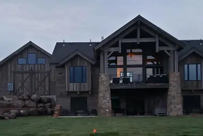Image de New Construction in Centennial Shores Community
