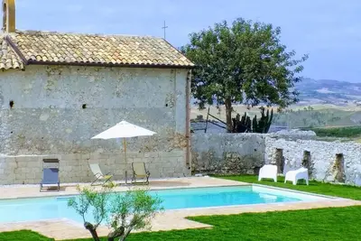 Image de Gibbesi country farm small cottage