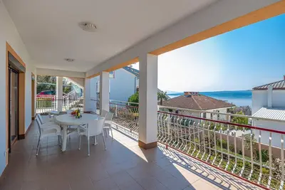 Image de Appartement de vacances Dramalj pour 1 - 7 personnes avec 3 chambres à coucher - Appartement de vaca