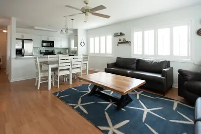 Image de Beautiful Condo With A Spectacular Ocean View!