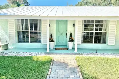 Image de Beautiful 3-bedroom 2-bath barrier island property with a private pool!