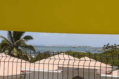Image de Maison Calme  Vue Mer avec Jardin