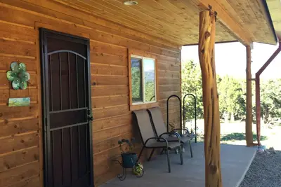 Image de Twisted Cedars Ranch: Rest, Restore, Relax in mountain style.