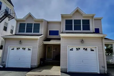 Image de Duplex - Side A Family Friendly - Recently renovated. 1 & half blocks to beach.