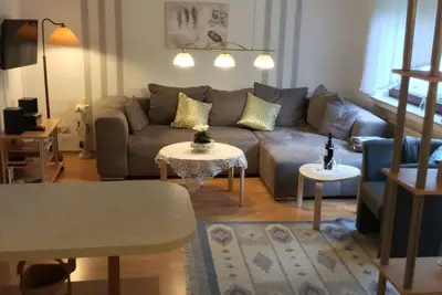 Image de Bright vacation apartment with garden view