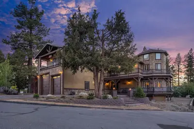 Image de Incredible Big Bear Estate, pool table, spa, views! Ac! !