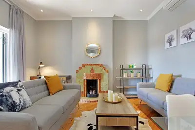 Image de Modern Flat in Heritage Building | Central | Pool