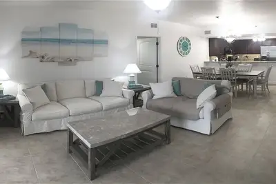 Image de Ocean View- Beautiful 6th Floor Ocean Walk Condo, 3 Bed 3 Bath, Just Remodeled!