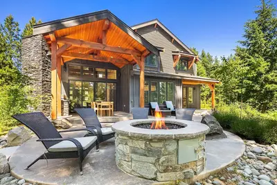Stunning Golf Course home in Suncadia! Hot Tub | Fire Pit | Game Room