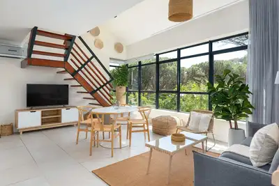 Image de Peaceful Camps Bay Apartment Surrounded by Nature