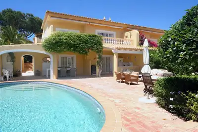 Image de Charming 3 Bedroom Villa w/ Private Pool in quiet area, 200 meters to beach, A/C