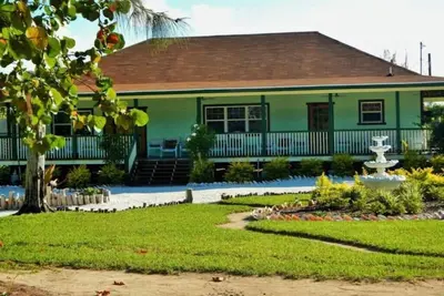 Image de Eva's BoneFishLodge Is located on the beautiful Staniard Creek Andros Island