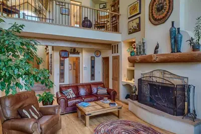 Image de Majestic Mountain Home
