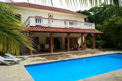 Image de Inexpensive 5bd villa in beachfront residence, seaside restaurant\/minimarket