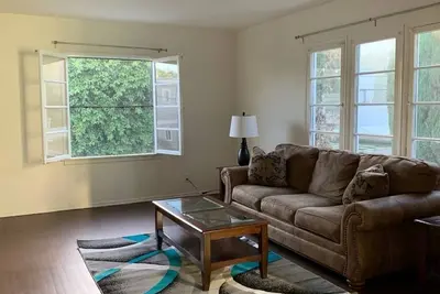 Image de Simple 1 bedroom in an amazing location / Melrose