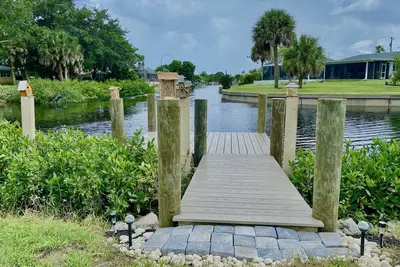 Image de Steps to the Gulf in Your own backyard