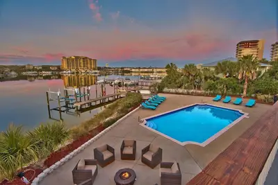 Image de Free Tiki Cruise! Huge Beach Home w/ Private Pool!