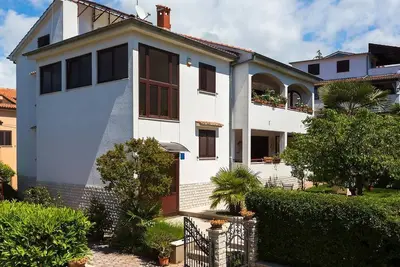 Image de Two bedroom, comfortable and bright with spacious terrace and on the top location!