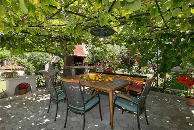 Image de Comfortable fully equipped 3-bedroom apartment in a top location in Porec, with a private garden