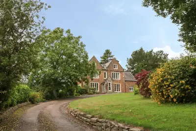 Image de The Old Vicarage, pet friendly, character holiday cottage in Tiverton