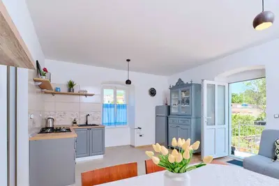 Image de Cozy 2-Bedroom Apartment with Pet-Friendly Charm for 4 Guests