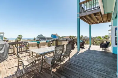 Image de 180 Degree Water Views, Huge Sunrise Deck!
