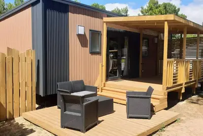 Image de Cottage Trio Premium- Tv-Lave Vaisselle 6 personnes