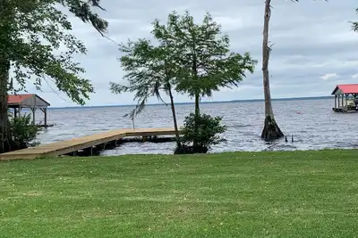 Image de Lakeside Retreat With Panoramic Views Like No Other