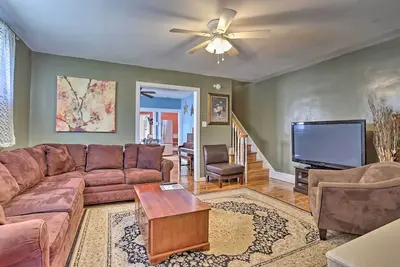 Image de Suburban Home w\/ Backyard Patio < 7 Miles to Dtwn!