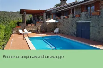 Image de Villa di Lusso con Vista Mare e Piscina