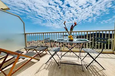 Image de Vue imprenable sur le Cap-Ferrat et la mer, studio avec balcon et parking, A/C