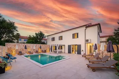 Image de Spacious villa Ivy with an outdoor pool in a quiet area on Krk