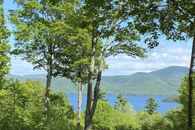 Image de 3 bedrooms plus 1 loft bedroom 2. 5 bath Beautiful Lake View Retreat