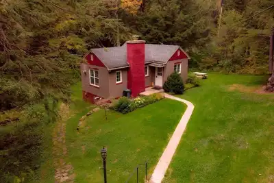 Image de Streamside Cabin Romantic Retreat for Cherry Springs