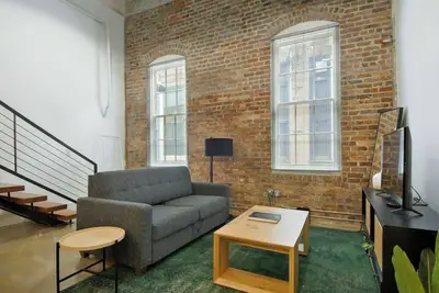Image de Roami at Motorworks | 2-Story Apartment |2 Bedroom
