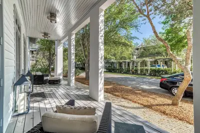 Image de Spellbound Cottage - Newly Renovated! Close to Cabana Pool! Free Fitness/Tennis
