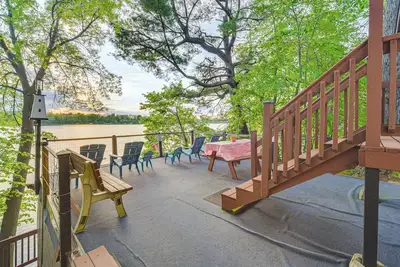 Image de Lakefront Family Retreat w/ Private Dock!