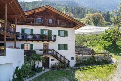 Image de Appartement \"Brunjaunhof\" dans une ferme avec vue sur les montagnes, balcon et jardin