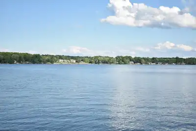 Image de Lakeside living awaits at beautiful Lake Milton, Oh\n with dock across the street